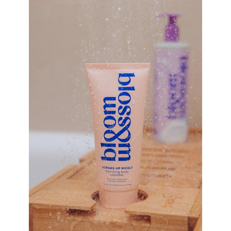 SCRUBS UP NICELY Polishing Body Cleanser Kooriv keha puhastusvahend, 200 g