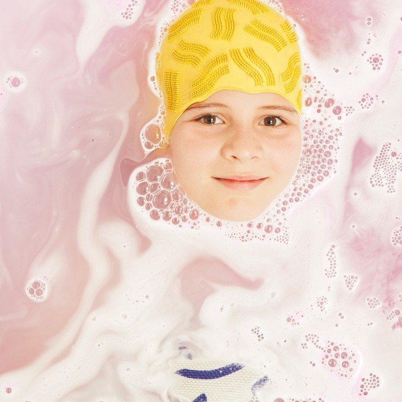 PINK SALTS Foaming & Coloured Bath Salts Sädelev roosa vannisool, 250 g